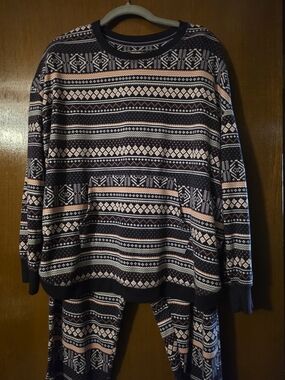 Cuddl Duds Navy and Blush Fair Isle Pajama Set